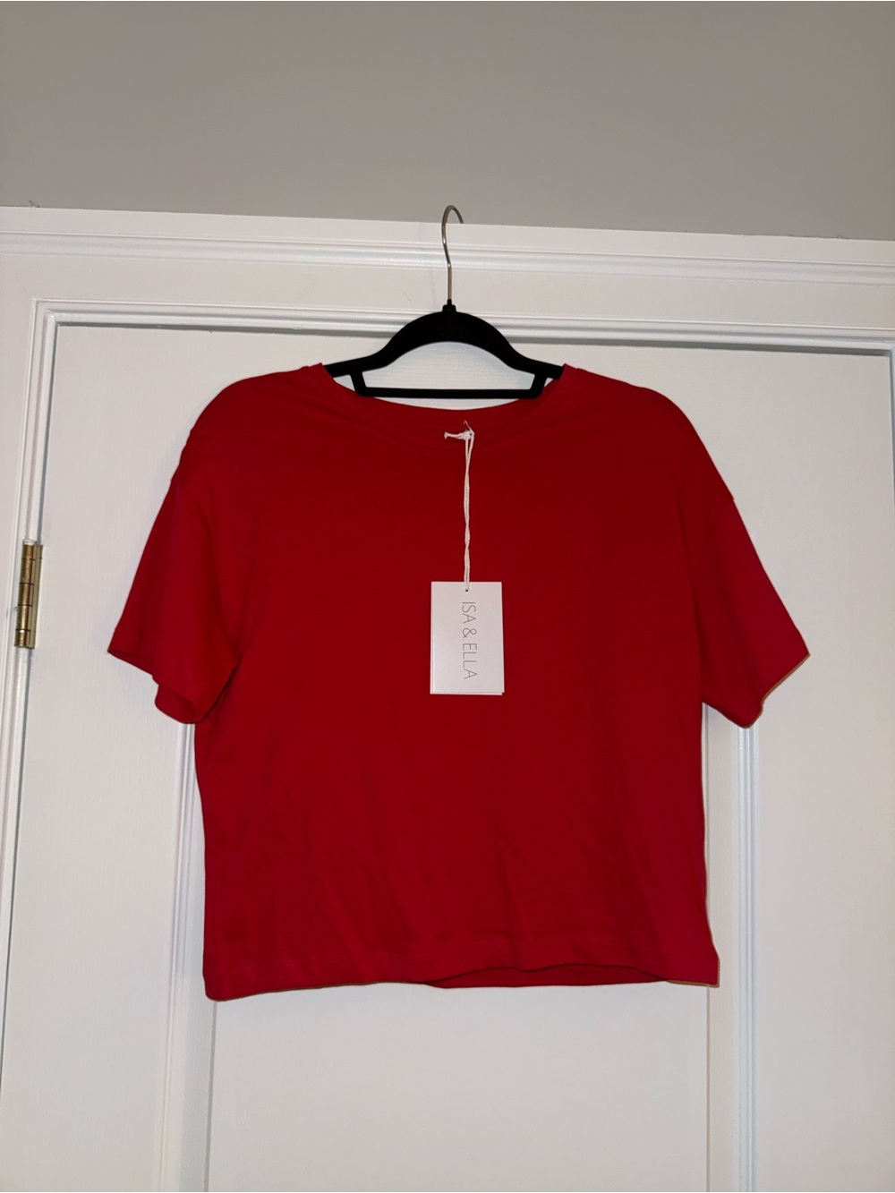 NWT Isa & Ella Red Short Sleeve Crewneck Tee